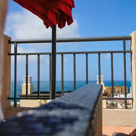 Ocean View Retro-chic Apartment