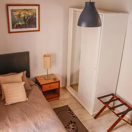 Ocean View Retro-chic Apartment *
